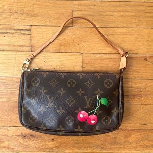 Louis Vuitton & Takashi Murakami collaboration Pochette Accessoires Monogram